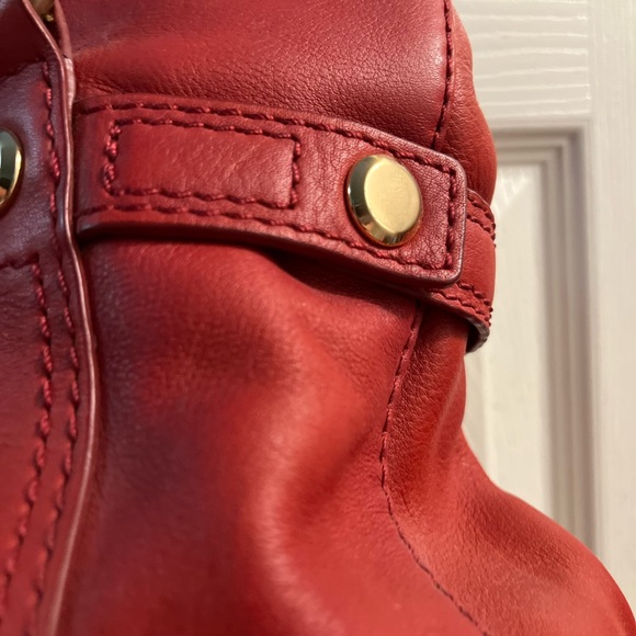 Elegant Red Leather Handbag - Picture 7 of 13